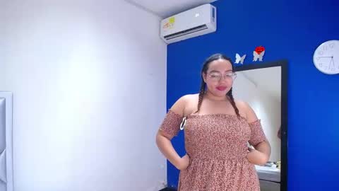 juicy_bignipples18 online show from 12/13/24, 05:54