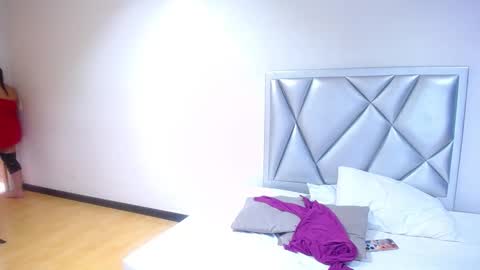 juicy_bignipples18 online show from 01/21/25, 04:27