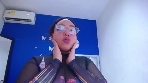 juicy_bignipples18 online show from 01/24/25, 06:35