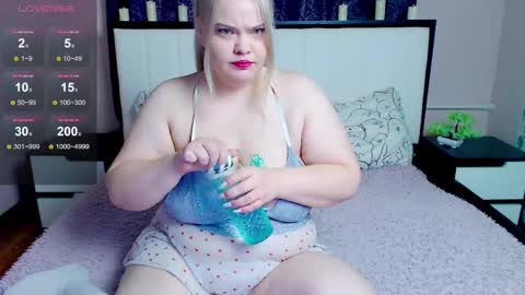 Snapshot of juicy_diana chatting on 03/09/25, 04:16 Diana For friends simple Di online show from 03/09/25, 04:16