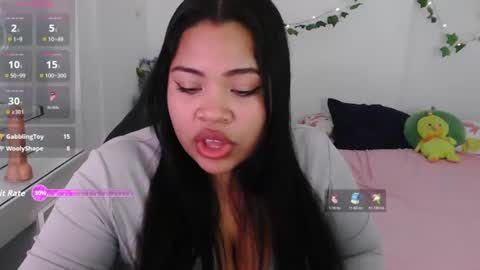Snapshot of juicy_elenxx chatting on 07/23/26, 01:58 EleN online show from 07/23/26, 01:58