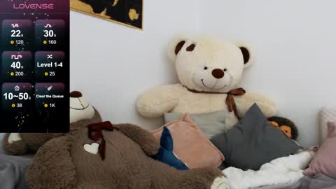 laura online show from 12/19/24, 04:13