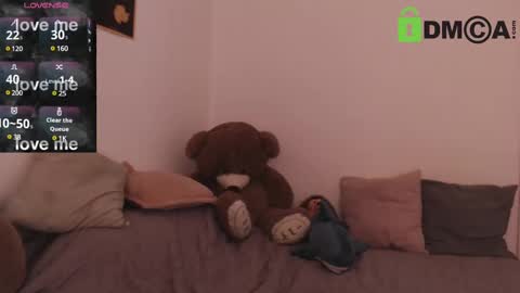 laura online show from 02/22/25, 10:29