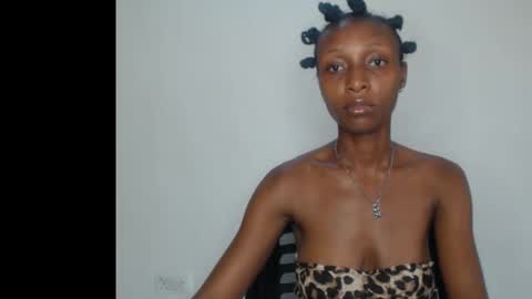 Snapshot of juicy_pinkpussy564197 chatting on 02/22/26, 09:41 olivia online show from 02/22/26, 09:41