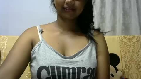 stellah online show from 11/08/25, 01:39