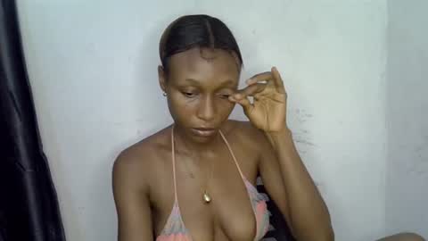 Snapshot of juicy_pussy0 chatting on 06/10/26, 05:07 Olivia online show from 06/10/26, 05:07