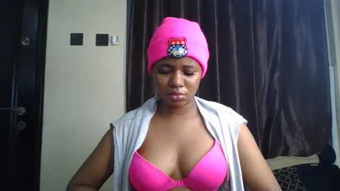 Snapshot of juicy_pussy1122 chatting on 01/22/25, 02:59 Emily online show from 01/22/25, 02:59
