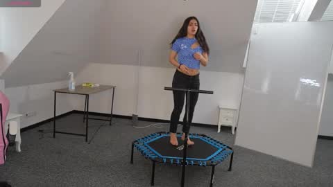 Elza online show from 03/10/26, 12:10