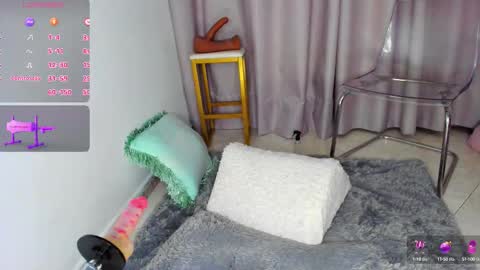 Snapshot of juicy_sky chatting on 09/19/25, 07:43 Your Paradise online show from 09/19/25, 07:43