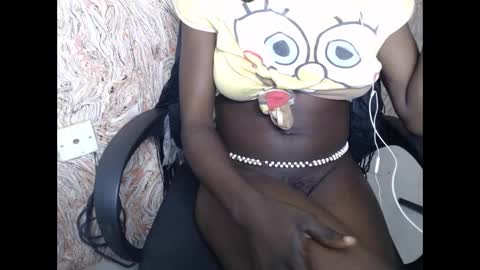 Snapshot of juicyberryx chatting on 01/24/25, 09:39 queen online show from 01/24/25, 09:39