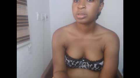 Snapshot of juicykinkx chatting on 10/10/25, 12:15 juicykinkx online show from 10/10/25, 12:15