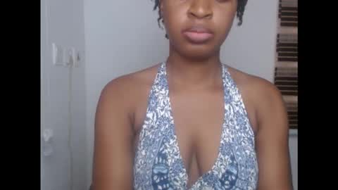 Snapshot of juicykinkx chatting on 10/19/25, 03:45 juicykinkx online show from 10/19/25, 03:45