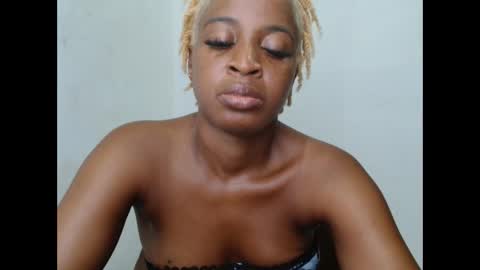 juicykinkx online show from 11/24/25, 12:43