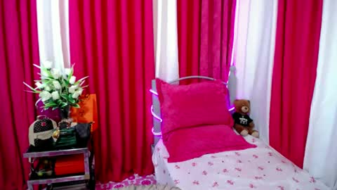 Snapshot of juicyliciousgirl chatting on 07/02/26, 09:37 Den online show from 07/02/26, 09:37