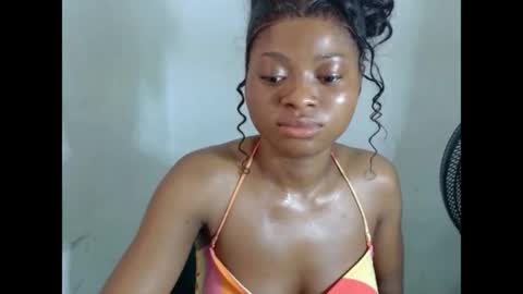 juicynpinkx online show from 04/18/26, 08:29