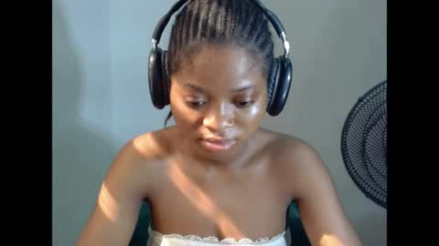 juicynpinkx online show from 04/28/26, 08:30