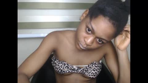 Snapshot of juicynwetx chatting on 03/08/25, 10:34 juicynwetx online show from 03/08/25, 10:34