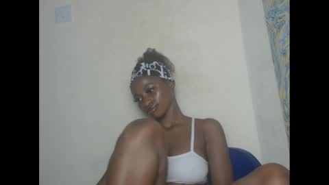 juicypiexx online show from 02/13/25, 12:02