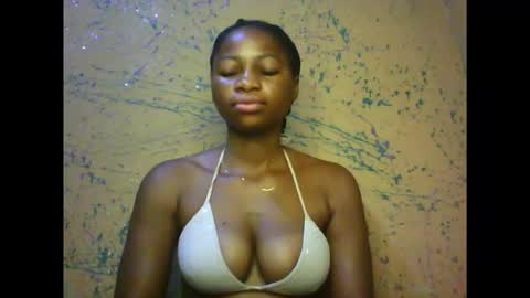 juicypiexx online show from 12/17/25, 04:18