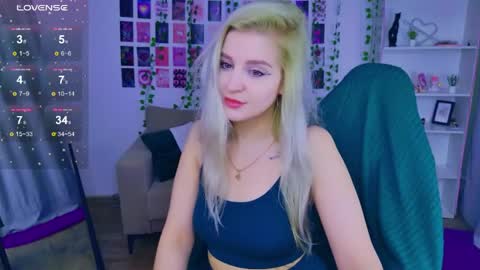 Ameli  Stella  Vi  Evie  Jessica online show from 04/24/26, 08:06