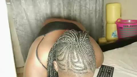 Snapshot of juicyslurrt chatting on 11/27/25, 05:09 juicyslurrt online show from 11/27/25, 05:09