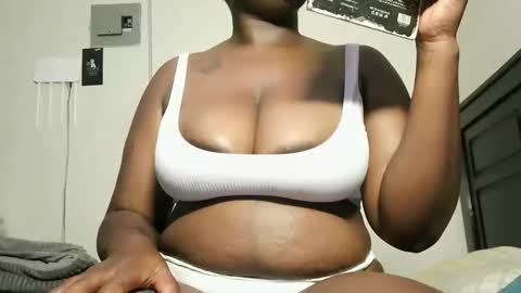 Snapshot of juicyslurrt chatting on 12/03/25, 10:52 juicyslurrt online show from 12/03/25, 10:52