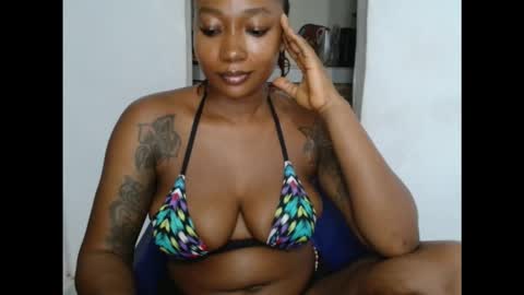 juicyxpink online show from 11/23/25, 11:37