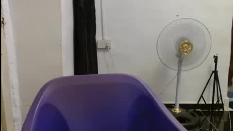 juicyxpink online show from 04/23/26, 12:23