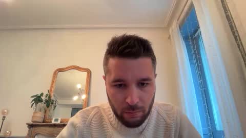 jules_demastre1 online show from 12/01/25, 01:27