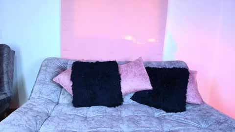 Jules and Gia online show from 11/22/25, 07:02