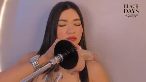 Snapshot of juli_casanova chatting on 11/29/25, 12:30 juli_casanova online show from 11/29/25, 12:30