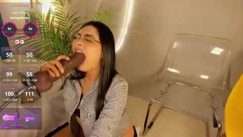 juli_casanova online show from 06/23/26, 02:48