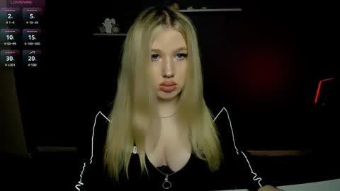 Snapshot of juli_kisss chatting on 12/25/24, 07:34 juli kisss online show from 12/25/24, 07:34