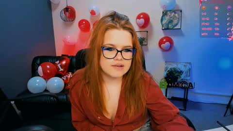 Snapshot of juli_kisss chatting on 02/17/25, 11:20 juli kisss online show from 02/17/25, 11:20