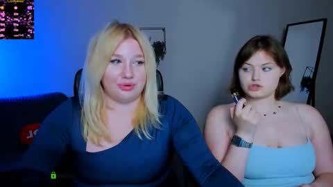 Snapshot of juli_kisss chatting on 09/17/25, 07:37 juli kisss online show from 09/17/25, 07:37