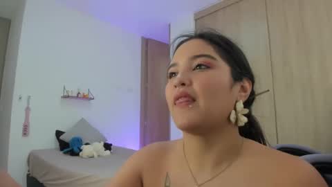 Snapshot of juli_santos_22 chatting on 12/21/24, 07:27 juli_santos_22 online show from 12/21/24, 07:27