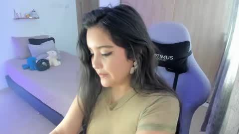 Snapshot of juli_santos_22 chatting on 01/07/25, 04:48 juli_santos_22 online show from 01/07/25, 04:48
