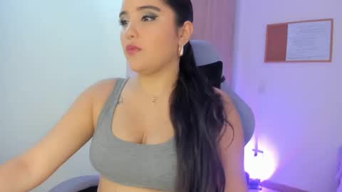 Snapshot of juli_santos_22 chatting on 01/28/25, 12:43 juli_santos_22 online show from 01/28/25, 12:43