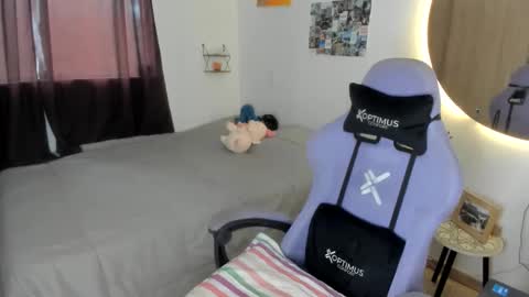 juli_santos_22 online show from 03/11/26, 12:22