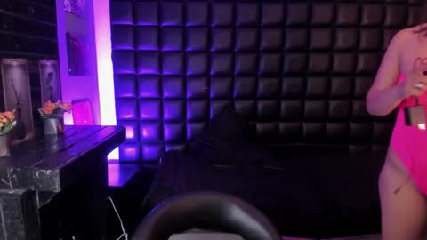 Snapshot of juli_w1 chatting on 02/20/26, 09:37 julieta online show from 02/20/26, 09:37