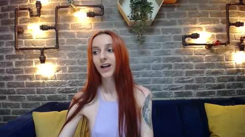 Snapshot of julia__jae chatting on 10/15/25, 06:35 JuliaJae online show from 10/15/25, 06:35