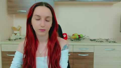 JuliaJae online show from 04/28/26, 07:02