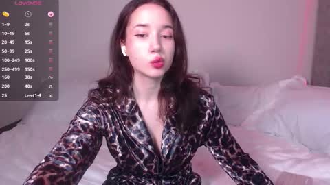 Julia online show from 11/11/25, 05:02