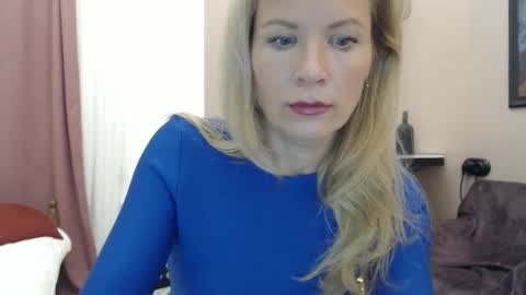 julia_giulia online show from 01/31/25, 01:22