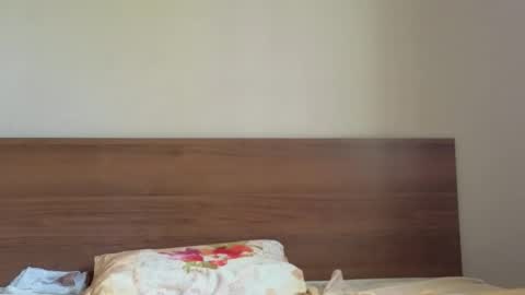 julia_giulia online show from 10/07/25, 07:16