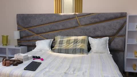 Julia Gomes online show from 02/07/25, 08:10