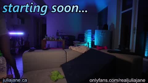 Julia Jane online show from 02/06/26, 02:49