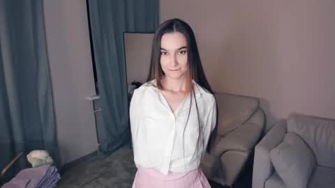 Evelin online show from 10/17/25, 08:00