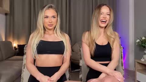 Julia R Le online show from 12/01/25, 10:26