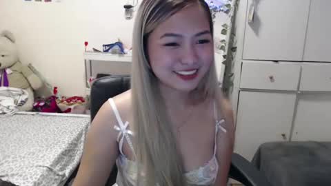 Snapshot of julia_starr06 chatting on 01/17/25, 05:08 Julia online show from 01/17/25, 05:08